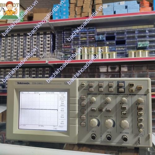 Máy hiện sóng Tektronix TDS1002 đã qua sử dụng.