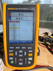 Đồng hồ vạn năng tích hợp máy hiện sóng 40Mhz Fluke 124B cao cấp